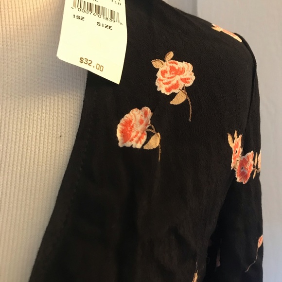 Brandy Melville coco wrap top - Picture 2 of 4